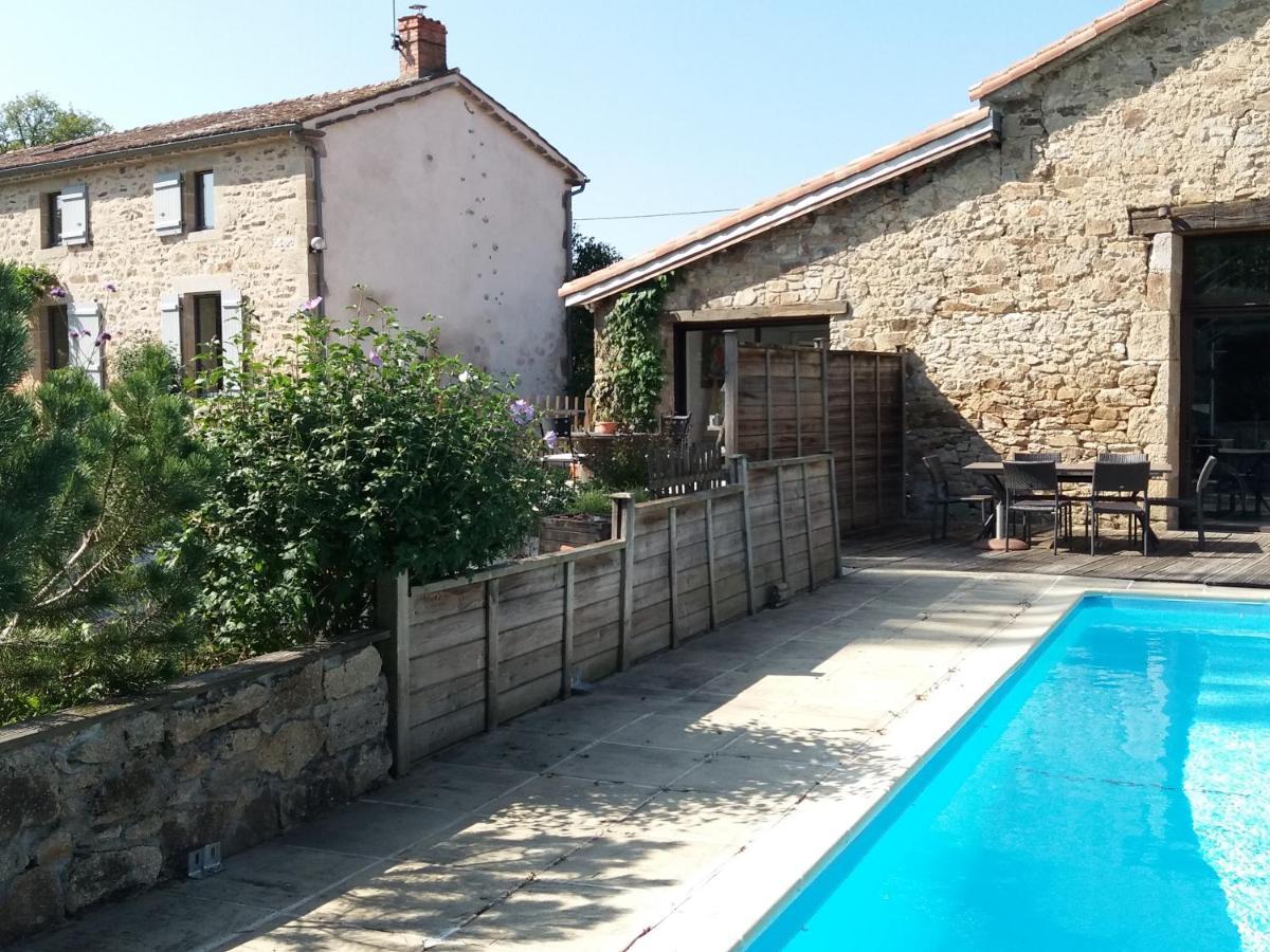 Chambre D'Hotes La Thibaudiere Bressuire Exterior foto